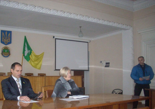 Стан виконання розпорядження губернатора розглядали в Олександрівській райдержадміністрації