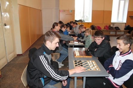 Традиційний турнір з шашок та шахів до Дня визволення селища Знам’янка Друга 