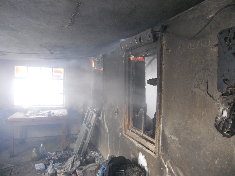 В Олександрівському районі через дитячі пустощі з вогнем на пожежі загинуло дві людини