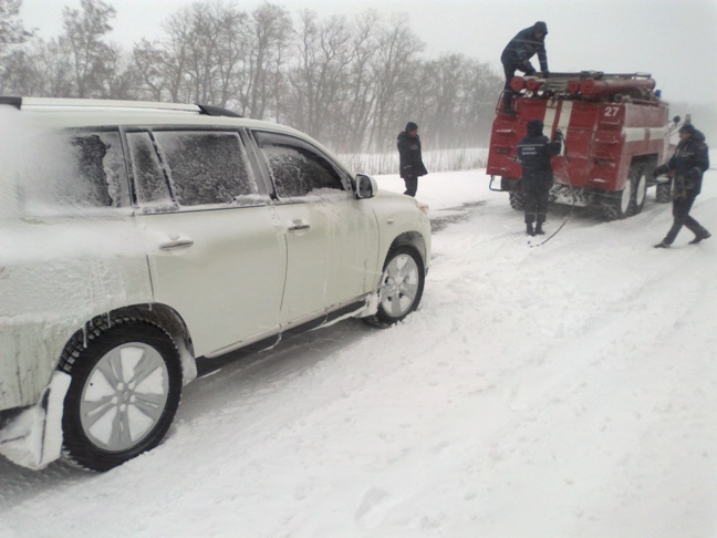 Рятувальники відбуксирували 4 автомобілі у Новгородківському та Голованівському районах