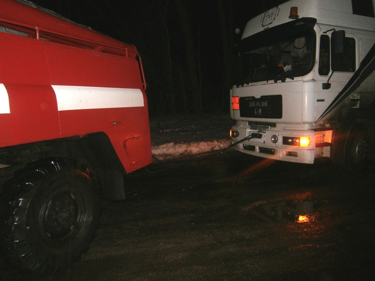Знам’янка: рятувальники відбуксирували вантажівку з узбіччя дороги