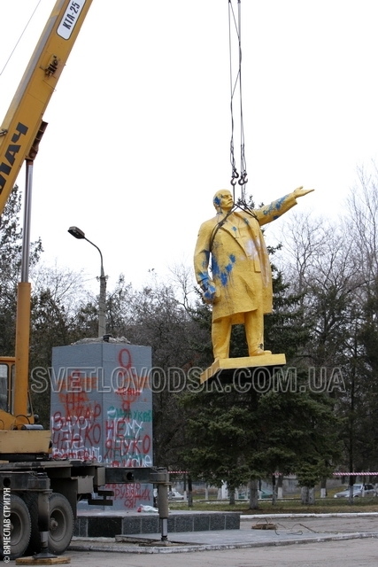 Останні пам’ятники комуністичного режиму мають бути демонтовані до 21 лютого