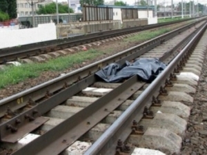Знам'янський район: потяг на смерть збив пенсіонерку