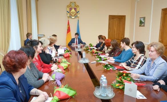 Жінки-експерти "Асоціації гуманітарного партнерства" обговорили з губернатором напрямки співпраці 