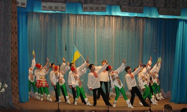 Театральна весна у Новгородці