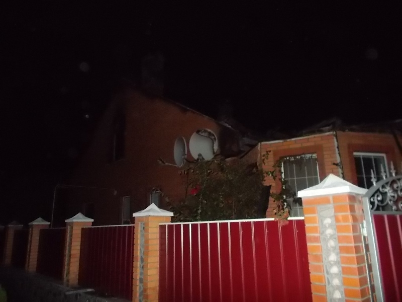 Рятувальники ліквідували пожежу житлового будинку на Власівці