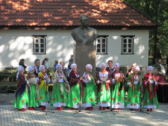 На Кіровоградщині відбулося Всеукраїнське свято театрального мистецтва «Вересневі самоцвіти»