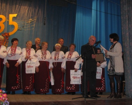 Народному аматорському хоровому колективу "Ветеран" - 35!