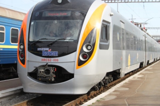 З 18 жовтня швидкісний поїзд № 736/735 Київ – Запоріжжя курсуватиме щоденно