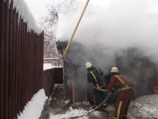 Світловодський район: вогнеборці загасили пожежу господарчої будівлі