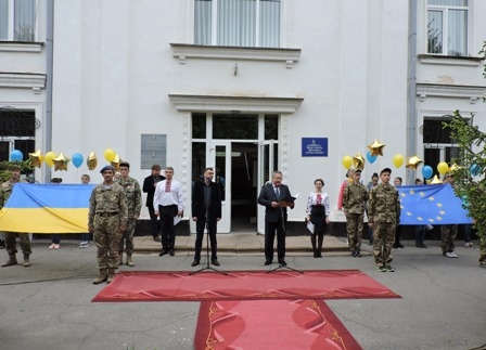 У Знам’янці відбулася урочиста церемонія підняття Державного Прапора України та Прапора Європейського Союзу