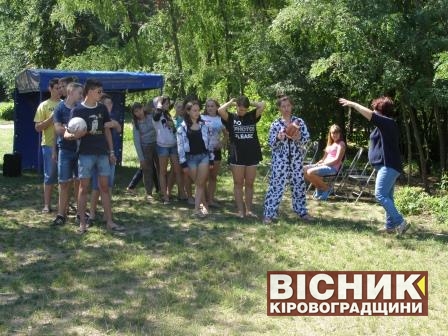 Відпочивальники дитячого табору на Кіровоградщині проводять час із користю 