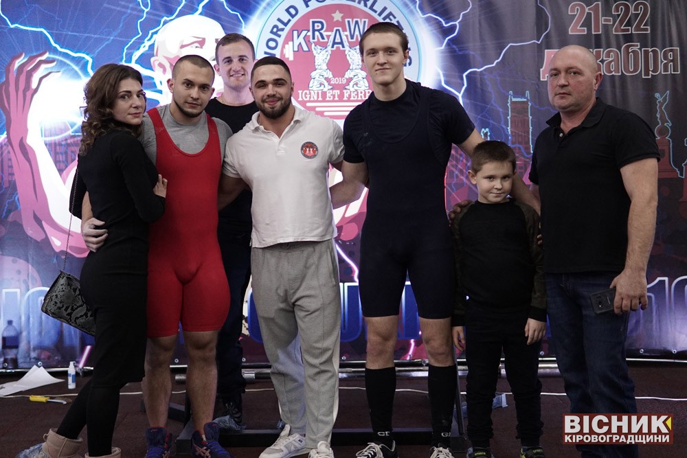 Микола Нейбургер і Сергій Мусієнко дебютували в чемпіонаті України з пауерліфтингу 
