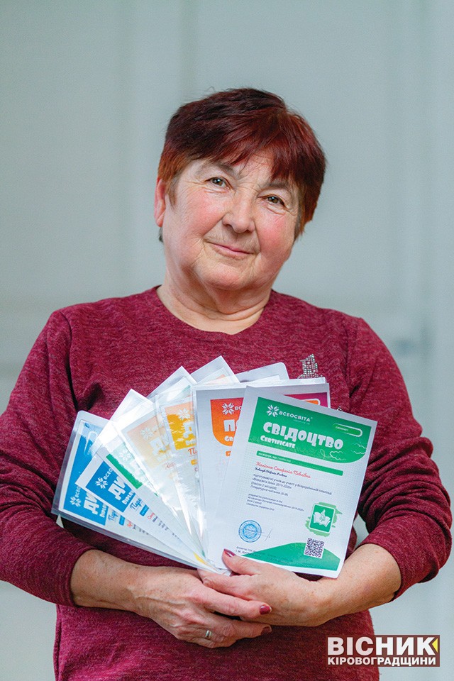 Стефанія Колісник про драже, манікюр, комп’ютер і 45 років педагогічного стажу