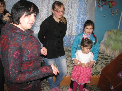 Посадовці привітали вихованців дитячого будинку сімейного типу  з Днем Святого Миколая