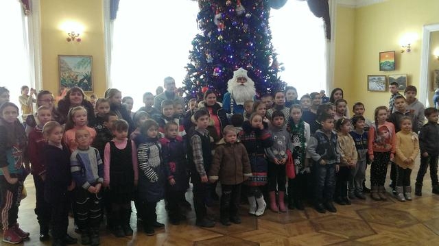 Діти з Новгородківського району побували на головній ялинці області