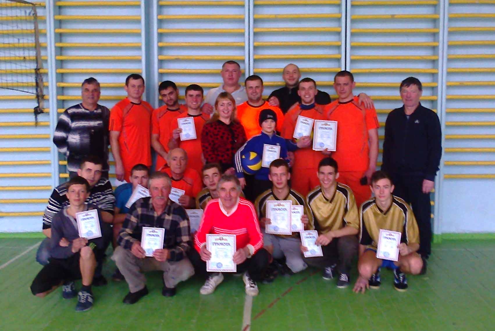 Розпочалися змагання з волейболу серед команд сільських рад