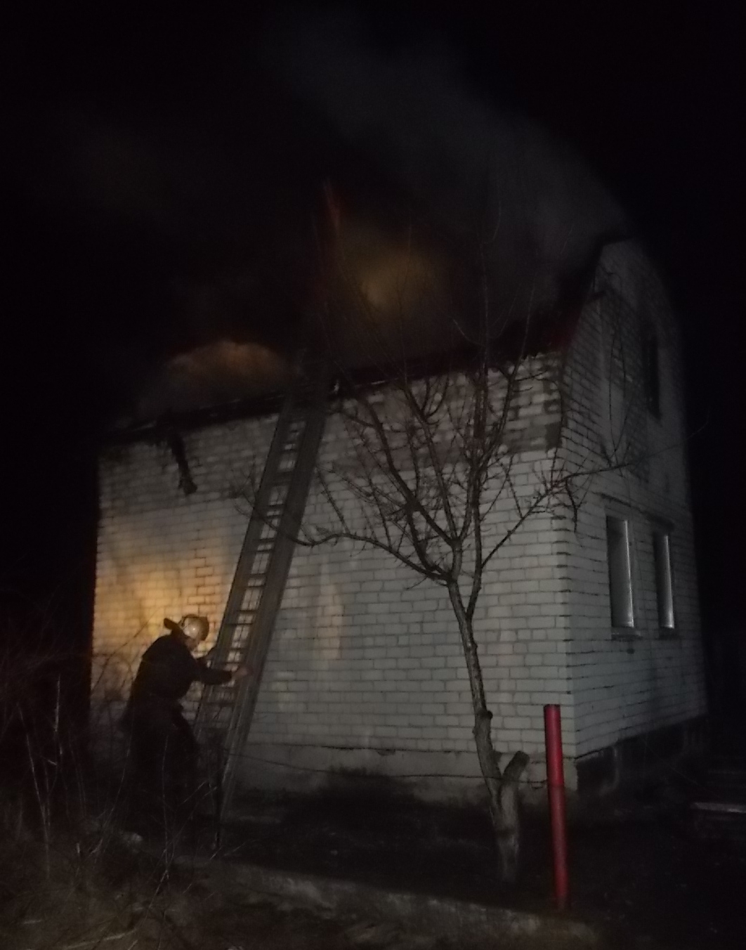Світловодський район: вогнеборці ліквідували пожежу дачного будинку