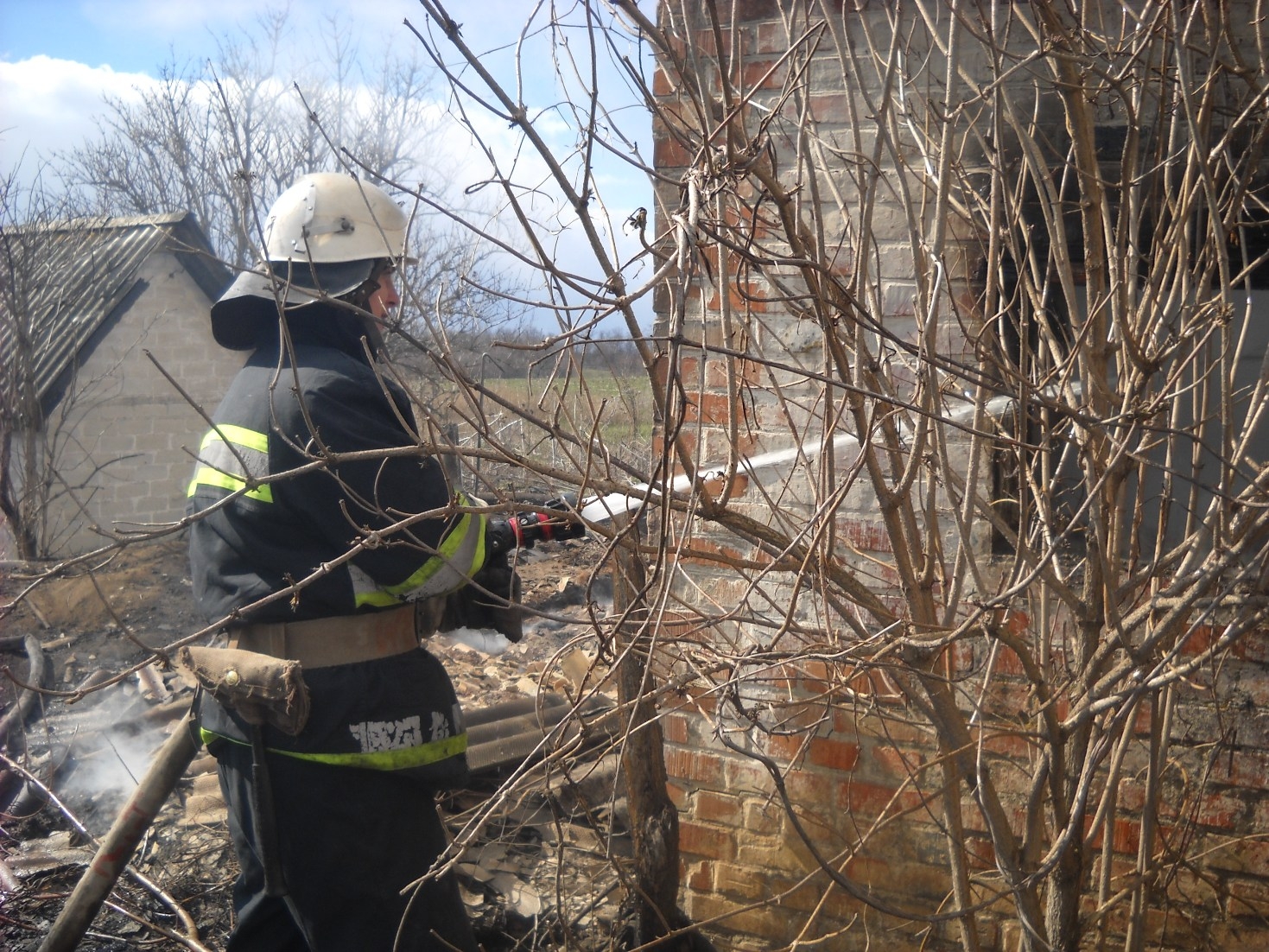 Новгородківський район: рятувальники ліквідували пожежу в нежитловій споруді
