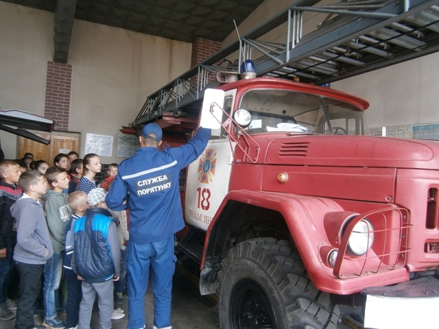 До рятувальників завітали діти з пришкільних таборів