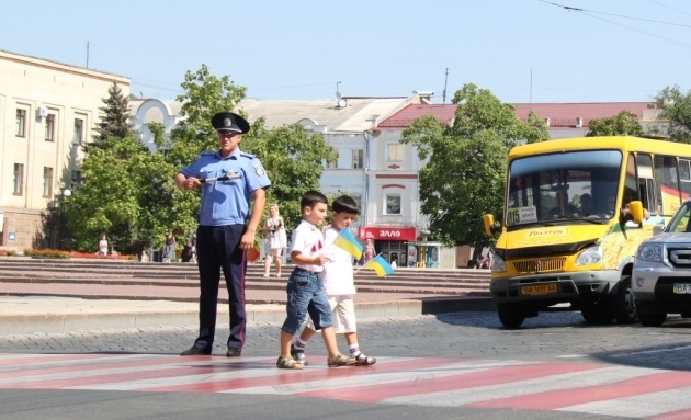 Безпечне дитинство: в Україні розпочинаються профілактичні заходи «Увага! Діти на дорозі!»