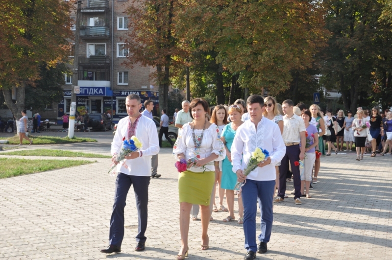 Урочиста церемонія підняття Державного Прапора та покладання квітів до пам’ятника Тарасу Шевченку