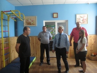 Керівники області і району відвідали дитячий будинок «Жива Перлина»