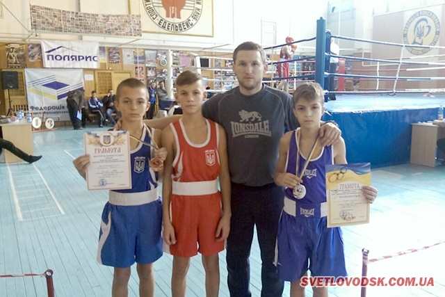 Світловодські боксери здобули срібло та бронзу на чемпіонаті України