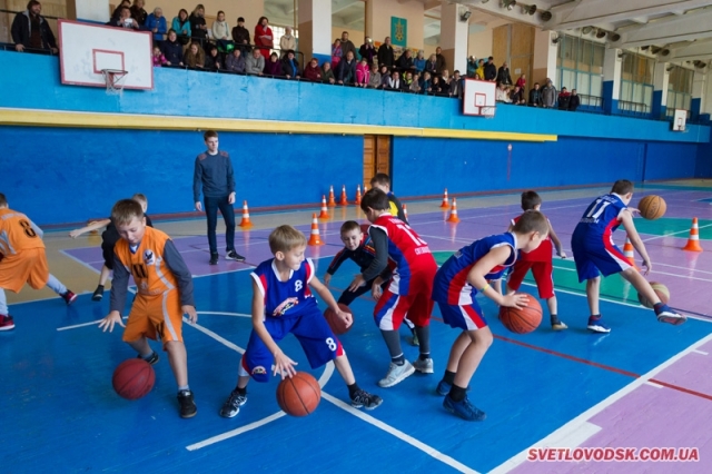 Перший тріумф наймолодшої Світловодської баскетбольної команди 