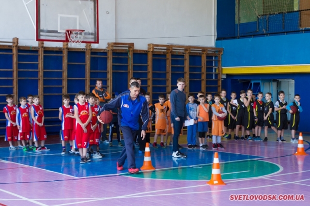 Перший тріумф наймолодшої Світловодської баскетбольної команди 