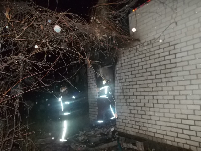 Рятувальники загасили пожежу дачного будинку у Світловодському районі