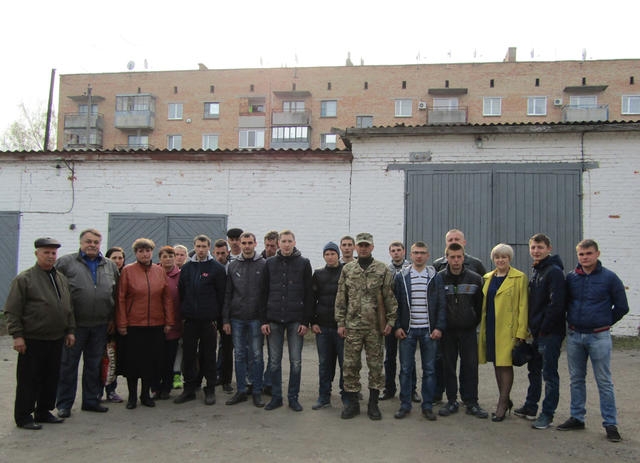 В Олександрівці проводжали юнаків на строкову військову службу