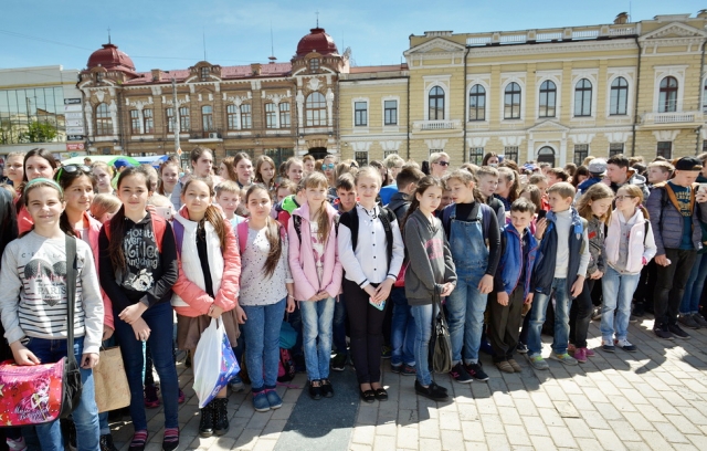 У Кропивницькому триває ІІІ книжковий фестиваль-виставка "Весняний книговир"