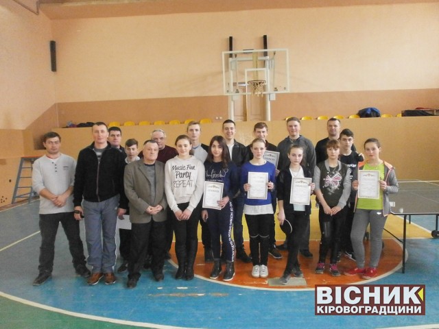 Олександрівські вихованці ДЮСШ опановують настільний теніс