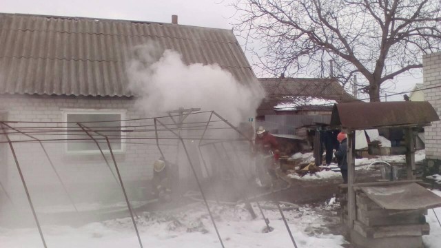 Світловодськ: рятувальники приборкали пожежу на території приватного домогосподарства