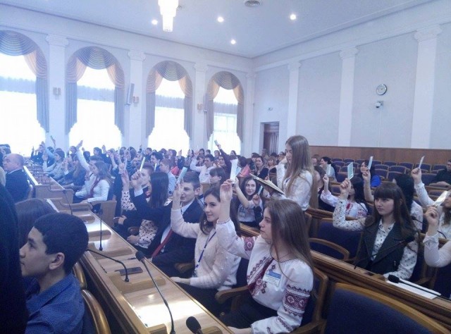 Участь депутатів Знам'янського МПД  в роботі сесії  Кіровоградського обласного Парламенту дітей