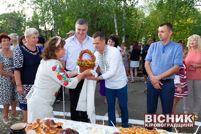 Новгородка відсвяткувала День селища