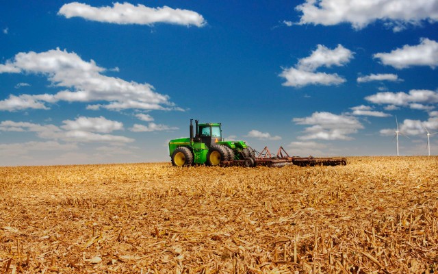 На Кіровоградщині зібрано перший мільйон тонн зернових