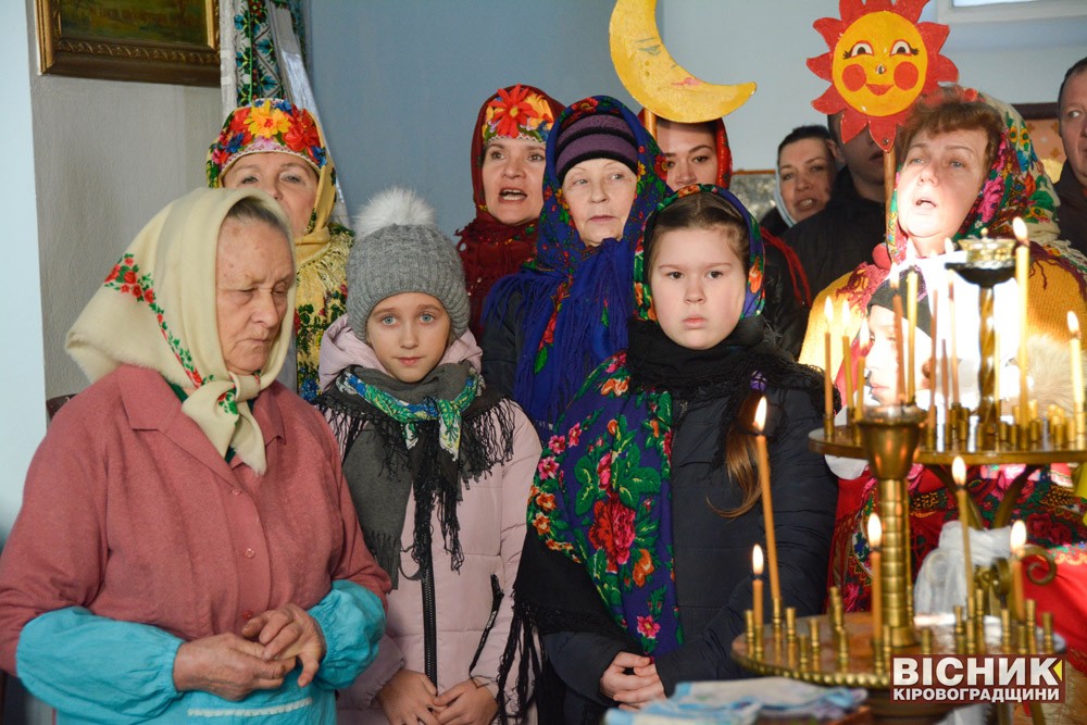 З піснями та колядками власівчани святкували Різдво Христове у храмі
