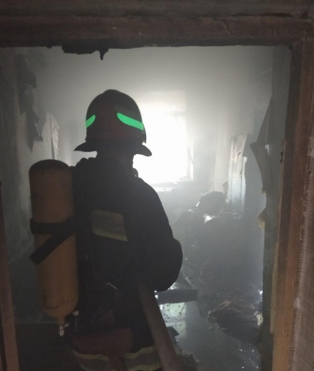 Новгородківський район: під час гасіння пожежі вогнеборцями врятовано чоловіка
