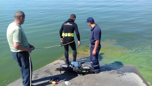 Світловодський район: водолази У ДСНС в області дістали тіло рибалки з Кременчуцького водосховища