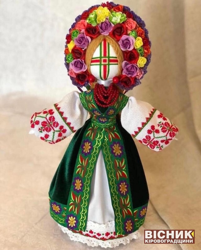 Спеціальний приз всеукраїнського конкурсу отримали ляльки-мотанки Світлани Руденко з Новгородки