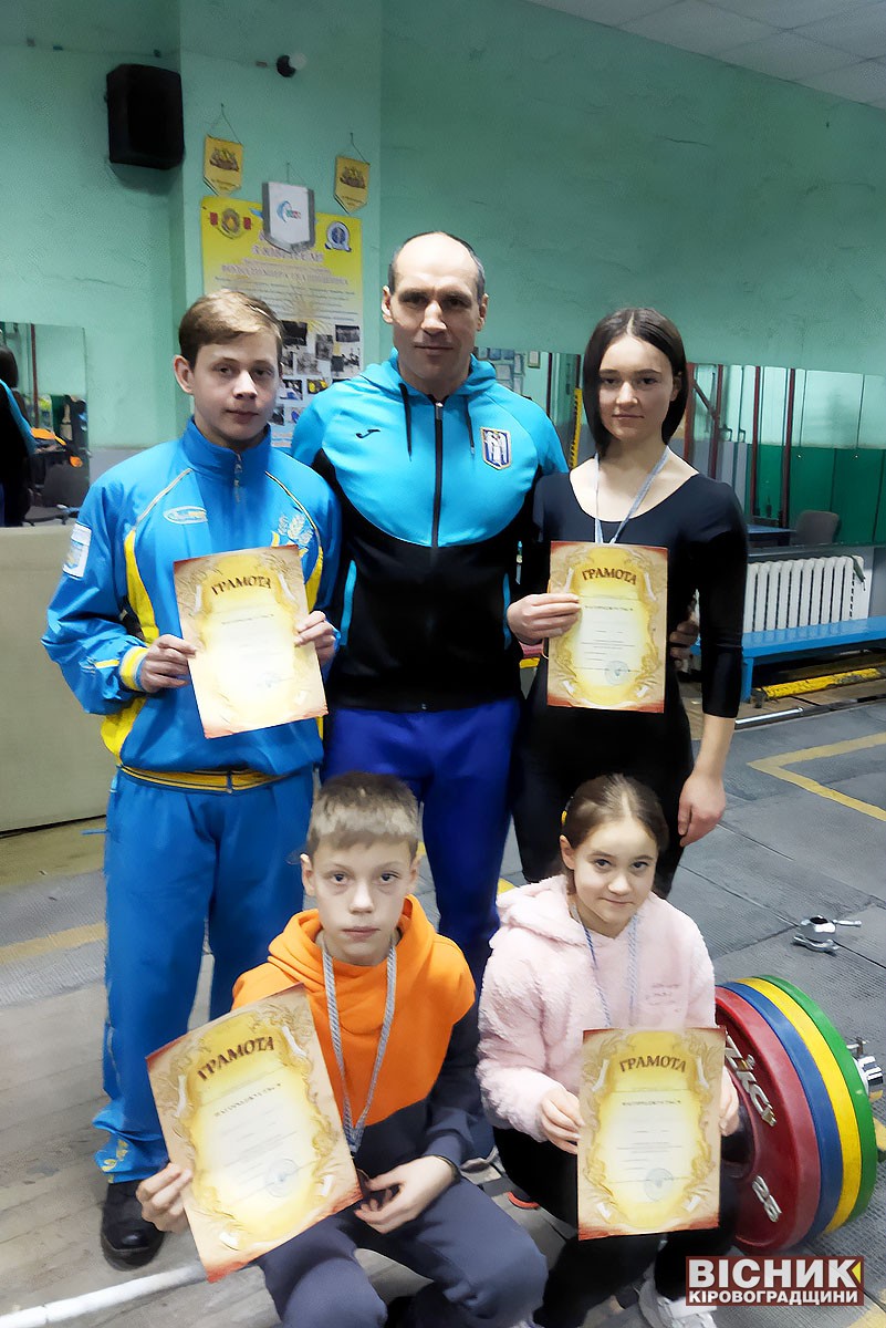 Олександрівські спортсмени здобули призові місця на відкритому чемпіонаті з важкої атлетики