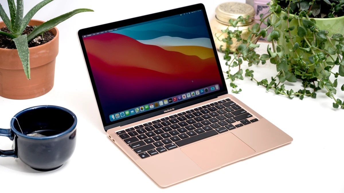 Ноутбуки для студентів: чому варто звернути увагу на лінійку MacBook Air Ноутбуки для студентів: чому варто звернути увагу на лінійку MacBook Air