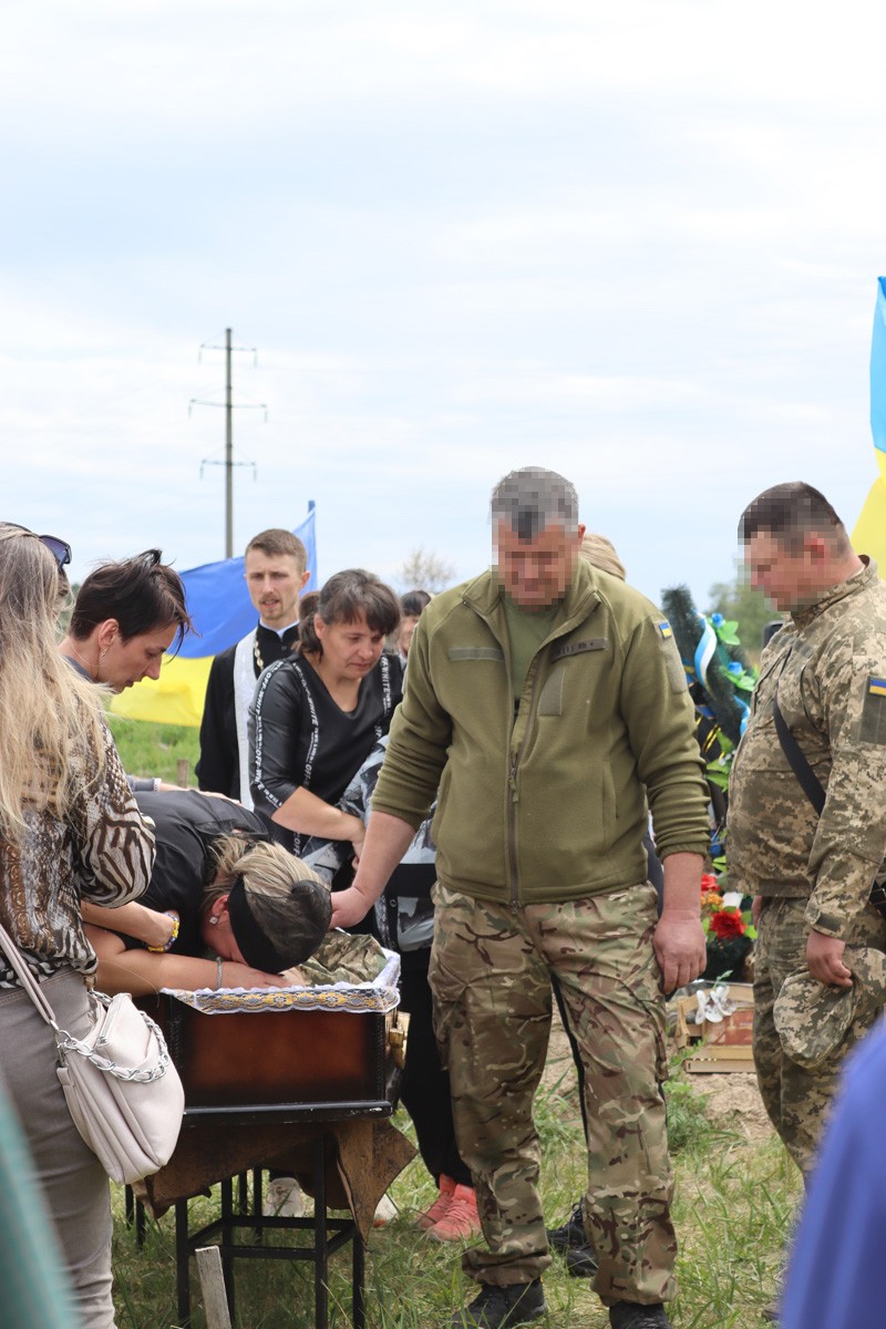 Світловодська громада провела в останню путь Миколу Гуру