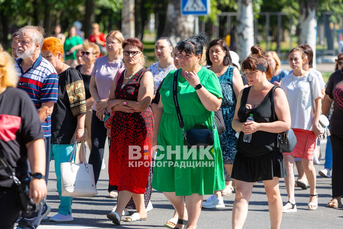 Світловодська громада провела в останню земну дорогу захисника України Олега Кривого