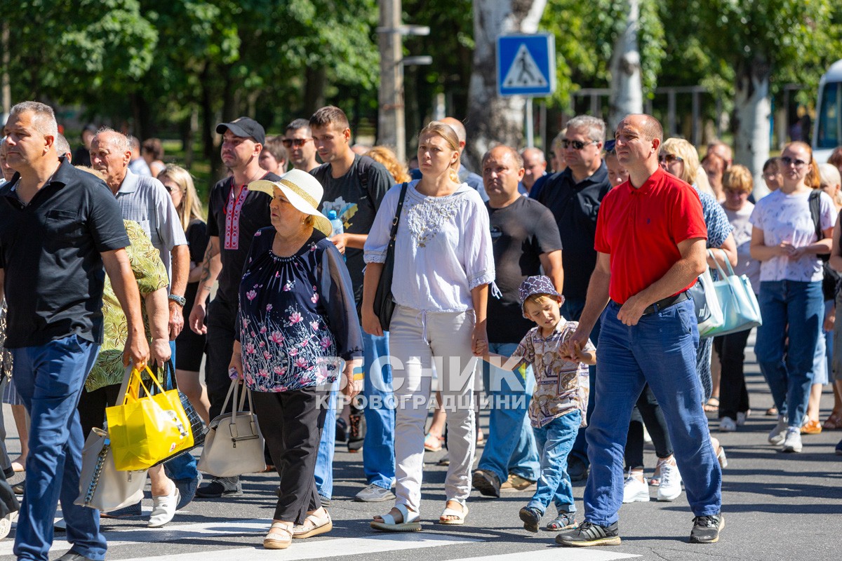 Світловодська громада провела в останню земну дорогу захисника України Олега Кривого