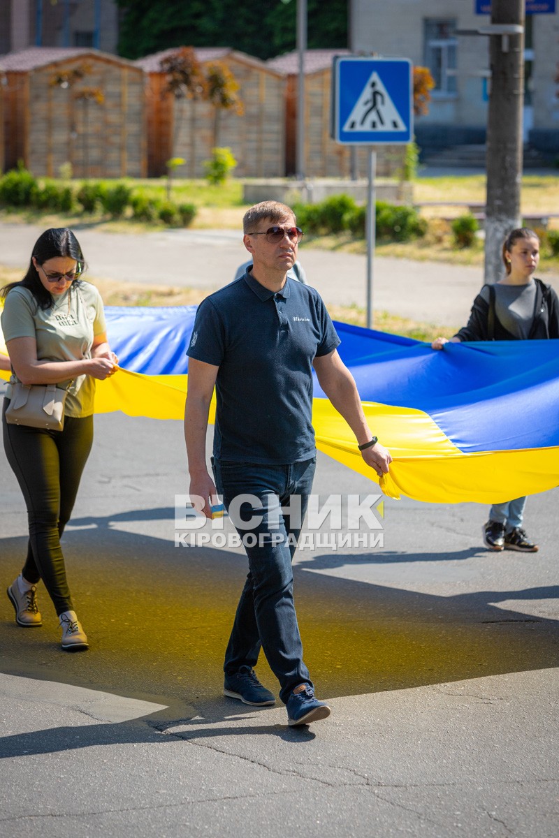 Світловодськ віддав останню шану захиснику України Володимиру Макаренку