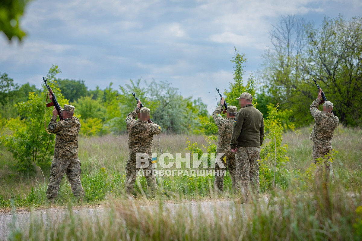 Світловодськ віддав останню шану захиснику України Віталію Матковському