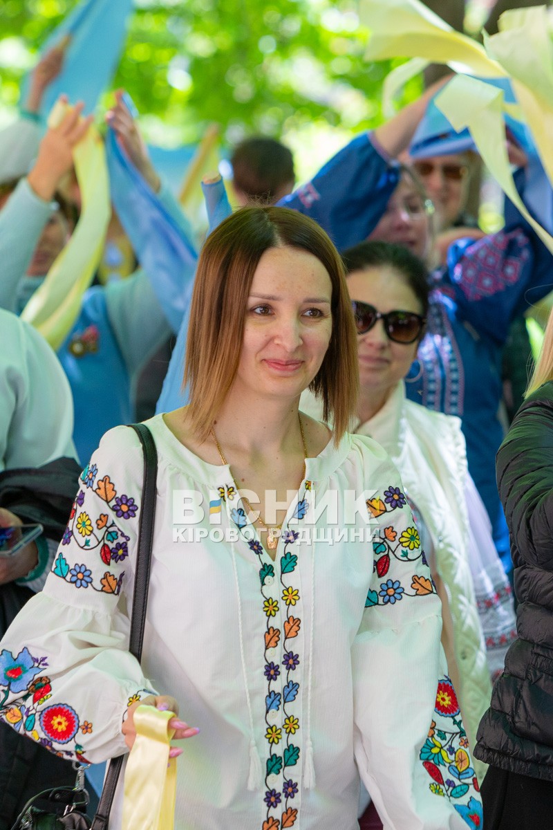 Всесвітній день вишиванки у Світловодську (ФОТО, ВІДЕО)